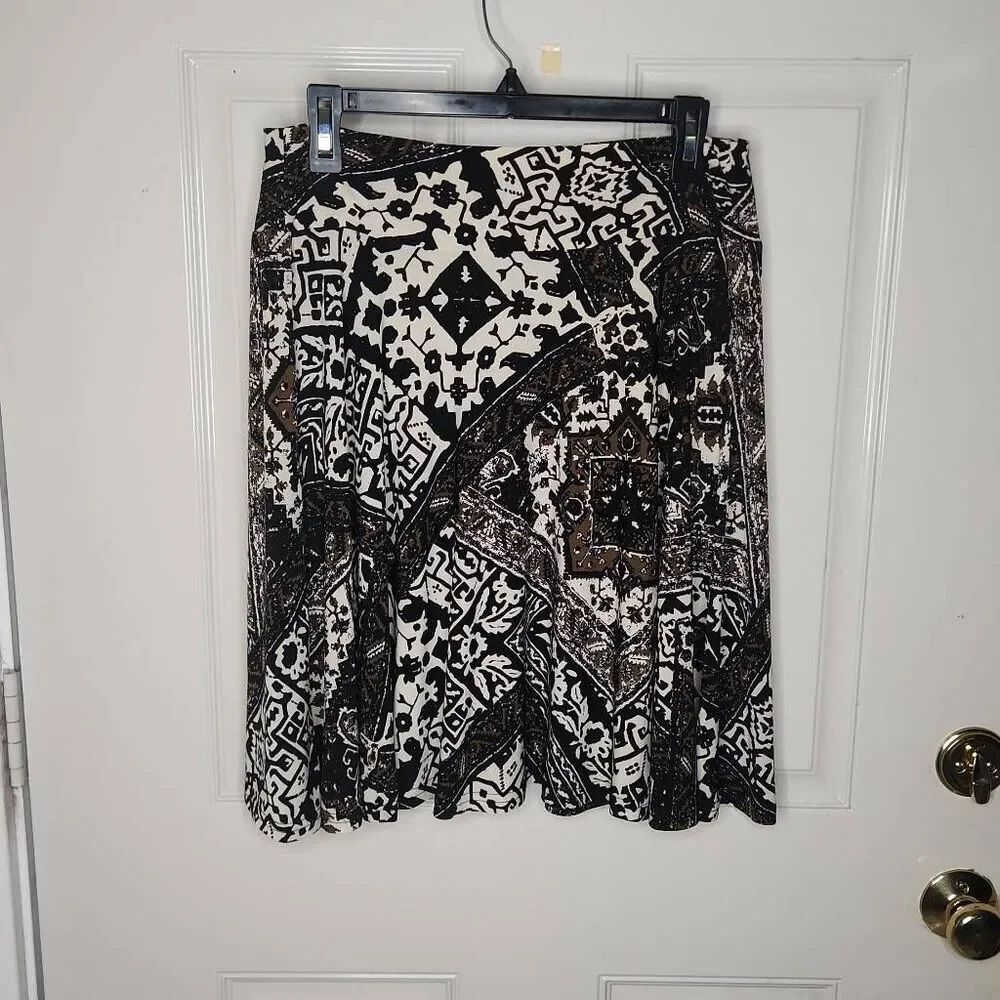Chaps geometric flare skirt women's size M